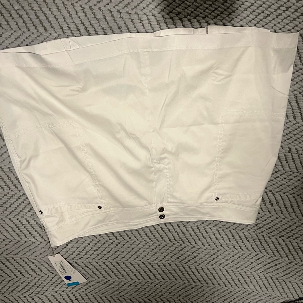 Tail skort